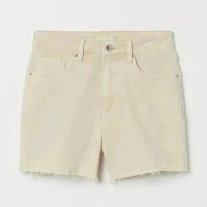 NWT H&M Plus size jeans short color peach size 18  stretch and High Waist